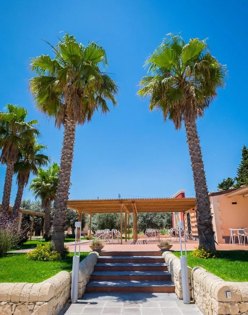 Domus Hyblaea Resort Палаццоло-Акреиде